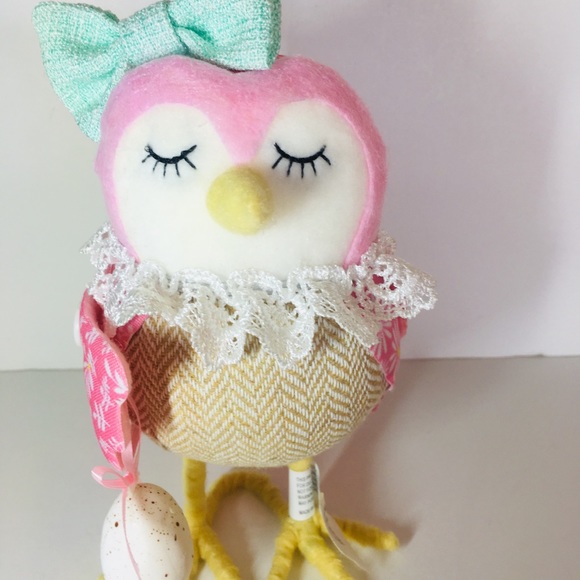 Easter Bashful Chick Pink Outfit Lace Collar Decor - Picture 6 of 8